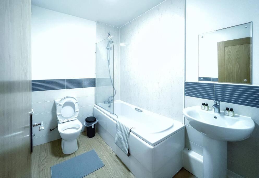 New Luxurious And Business Apt Apartamento Swansea Exterior foto